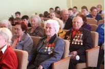 Поздравление ветеранов Октябрьского района с Днем Победы